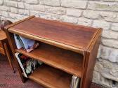 Vintažinė mid century riešutmedžio knygų lentyna - nuotraukos Nr. 11