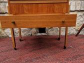 Vintažinis mid century tikmedžio staliukas/siūlinė - nuotraukos Nr. 9