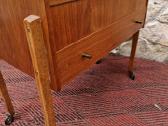 Vintažinis mid century tikmedžio staliukas/siūlinė - nuotraukos Nr. 20