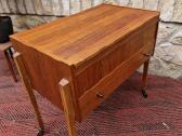 Vintažinis mid century tikmedžio staliukas/siūlinė - nuotraukos Nr. 22