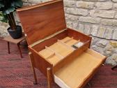 Vintažinis mid century tikmedžio staliukas/siūlinė - nuotraukos Nr. 23
