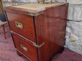 Vintažinė mid century raudonmedžio masyvo komodėlė - nuotraukos Nr. 5