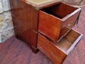 Vintažinė mid century raudonmedžio masyvo komodėlė - nuotraukos Nr. 16