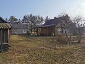 Namas su 60 arų sklypu Pakruojo r. Girbutkiai