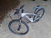 Kalnų dviratis Giant MTB Carbon rėmas S dydis
