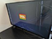 Parduodu 32" Tcl televizorių dalims (skilęs)