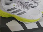 Nauji Adidas kedai