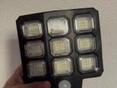Saulės energijos LED lauko šviestuvas su judesio j