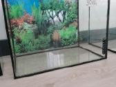 Parduodami naudoti akvariumai