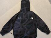 Kaws x The North Face Retro 1986 striukė - nuotraukos Nr. 4