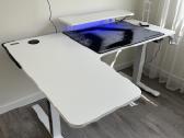Elektrinis Ultradesk zaidimu stalas