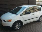 Mitsubishi colt 2011