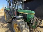 John Deere 2140