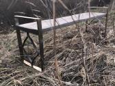 Suoliukas iš vienos lentos ant metalinio rėmo - nuotraukos Nr. 3