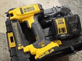 Dewalt akumuliatorinis elektriko kabiakalis Dcn701