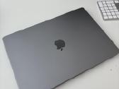 MacBook Pro M2 16 colių