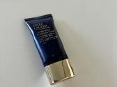 Este Lauder Double Wear Camouflage pudra