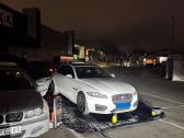 Automobilio plovimo kilimėlis su bortais (vandens