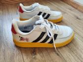 Adidas Disney kedukai