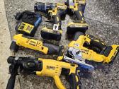 Dewalt 5 irankiu komplektas su 4 x baterijom