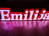 Šviečiančios raidės "Emilija" šviestuvas - lempa