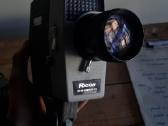 Kamera ricoh su objektyvu