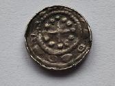 Viduramžių sidabrinis kryžinis denaras