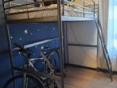 Aukšta metalinė ikea lova