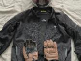 Moto apranga, švarkas, pirštinės, šalmas
