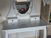 Ikea tualetinis staliukas su apšvietimu