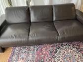 Natūralios odos trivietė sofa firmos "Kler" ruda
