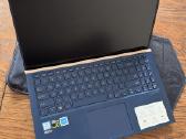 Parduodu kompiuteri Asus ux533f