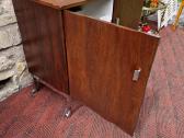 Vintažinis mid century gėrimų šaldytuvas su baru - nuotraukos Nr. 17