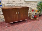 Vintažinis mid century gėrimų šaldytuvas su baru - nuotraukos Nr. 32