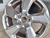 Parduodu, 1 ratlanki Toyota Rav4,
