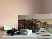 Parduodamas Xbox One S 1tb žaidimų konsolė.