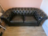 Chesterfield stiliaus odinė sofa