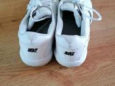 Balti Nike kedai - nuotraukos Nr. 6