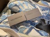 Balenciaga kedai