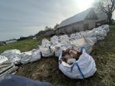 Atiduodam baltų plytų gruzą