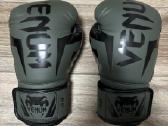 Venum Elite bokso pirstines