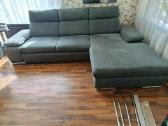Kampine sofa su miegama dalim