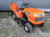 Traktoriukas zoliapjove Husqvarna