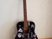 Parduodama puiki gitara tiems, kurie nori mokytis