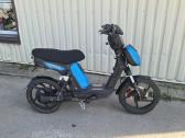 Elektrinis motoroleris Escuta