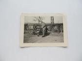 Vokietis prie seno motociklo , 1954