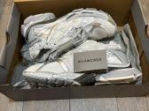 Balenciaga runner size 42-43unisex