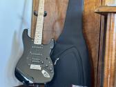 Fender Squier Sonic Stratocaster Hss su priedais - nuotraukos Nr. 2
