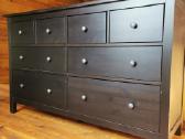 Medinė komoda Hemnes su 8 stalčiais