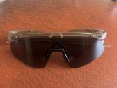 Oakley saulės akiniai